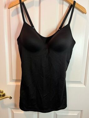 Maidenform Black Shapeware V-Neck Cami with Wireless Built-In Bra Tummy Control